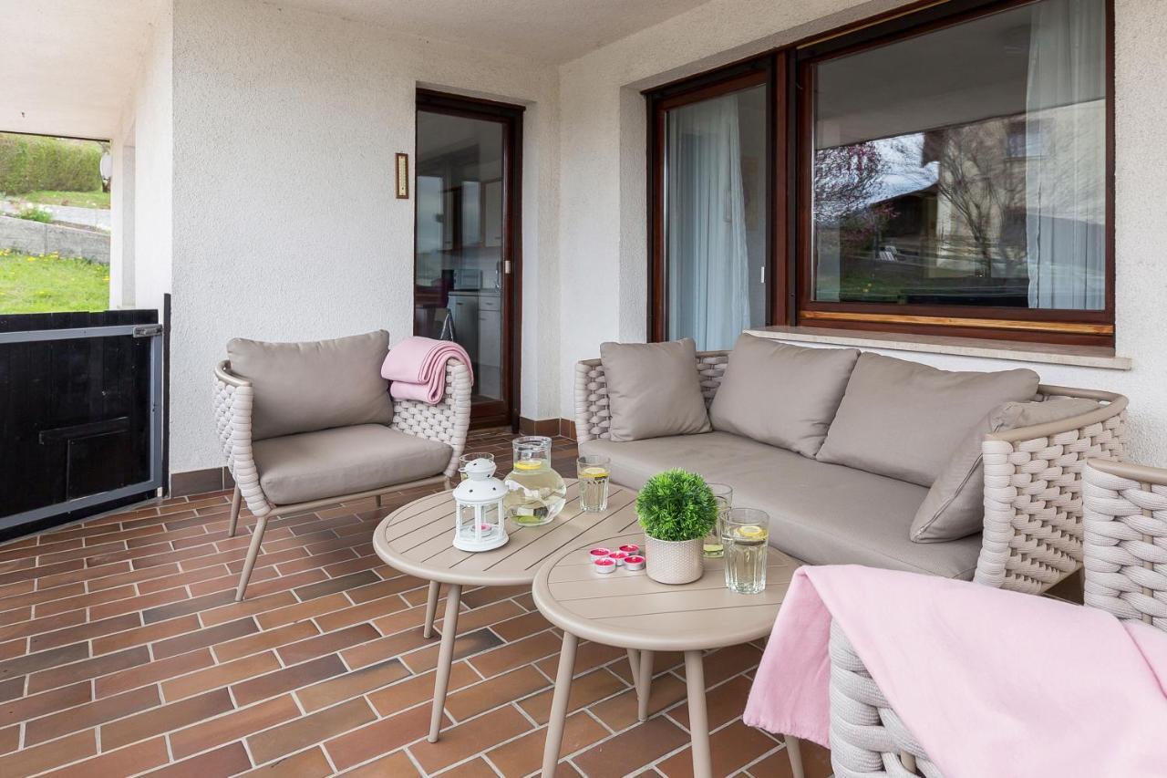 Apartment Valy - Free Bikes, Relaxing Terrace & Near Bled Buitenkant foto