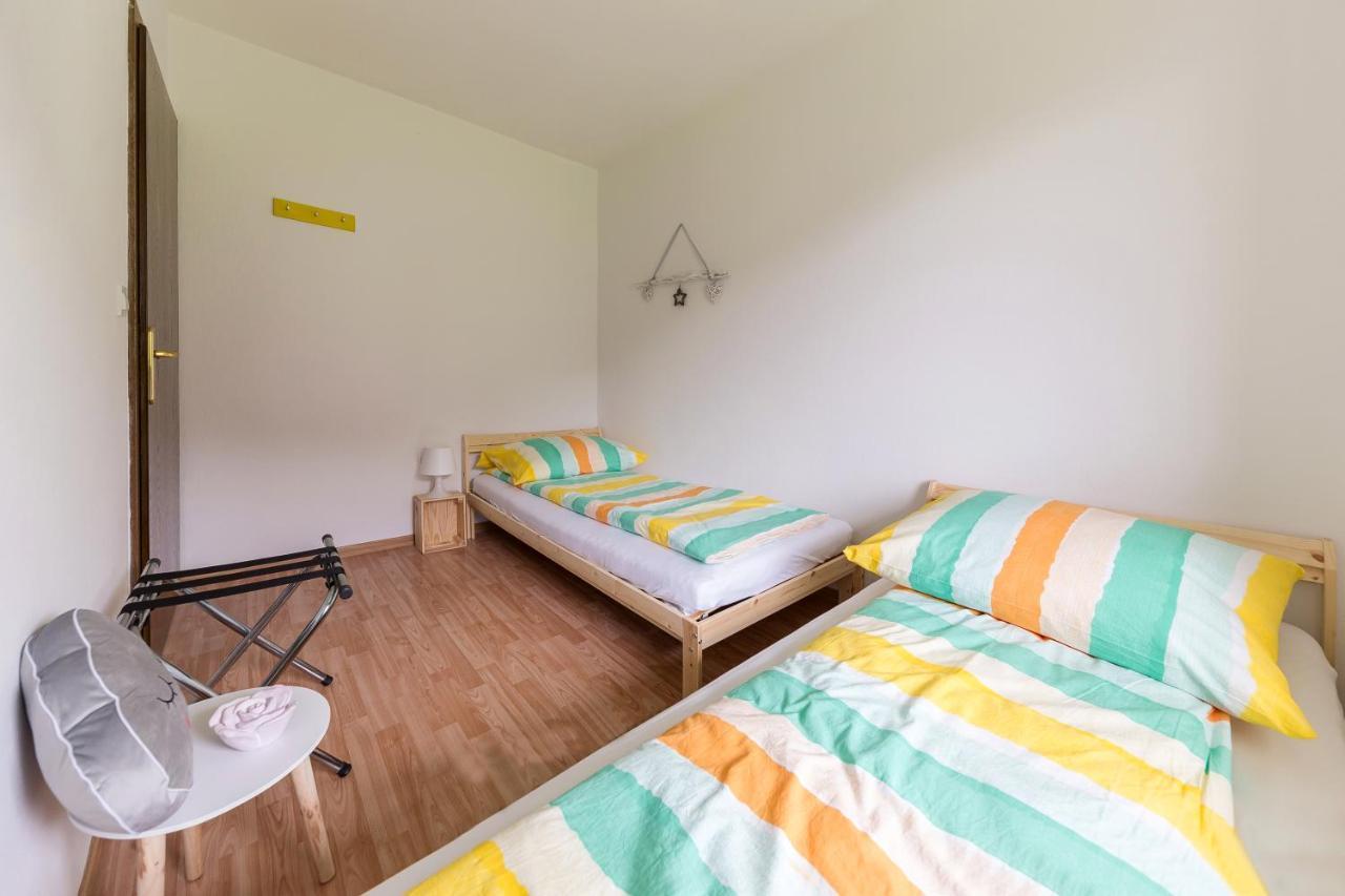 Apartment Valy - Free Bikes, Relaxing Terrace & Near Bled Buitenkant foto