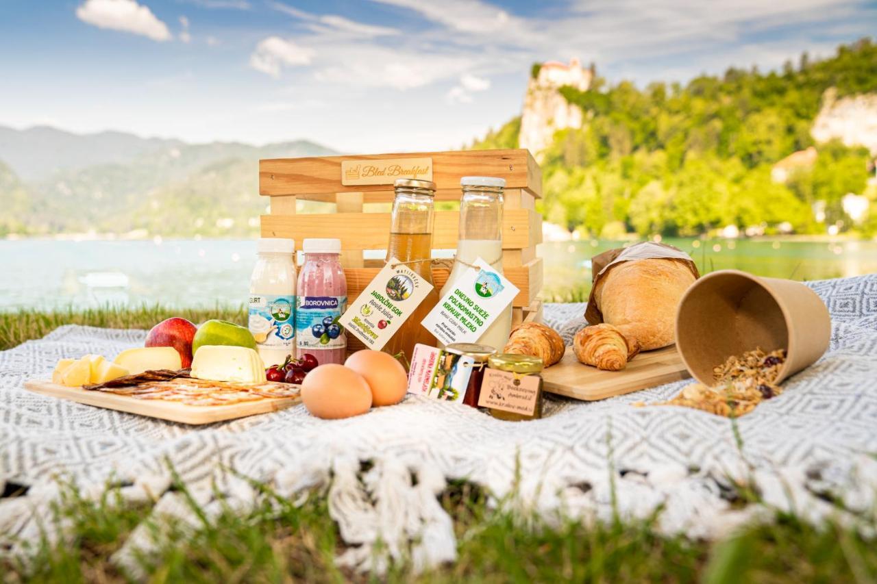 Apartment Valy - Free Bikes, Relaxing Terrace & Near Bled Buitenkant foto